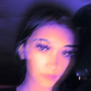 Meet your Posher, Cadence‼️